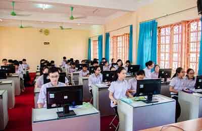 初中政治小論文